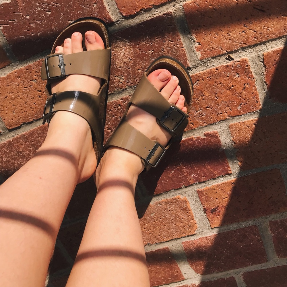 Used tan patin Birkenstocks